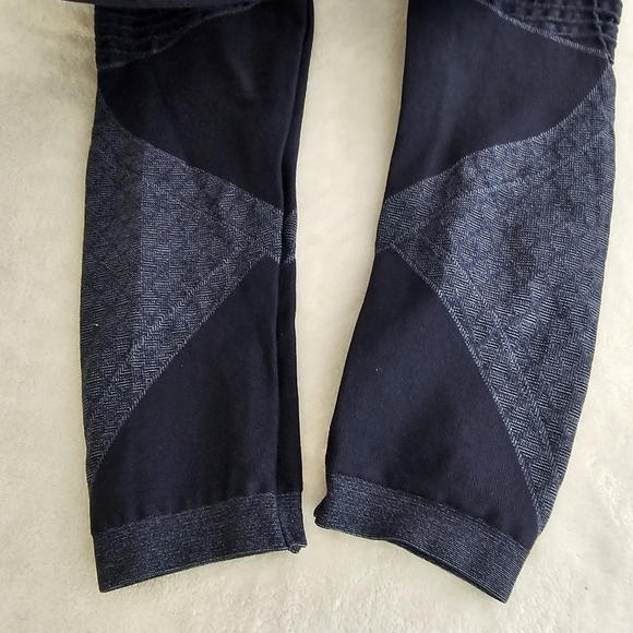 SPANX Look At Me Now Seamless Moto Leggings Indigo Sky Size M - Picture 6 of 14